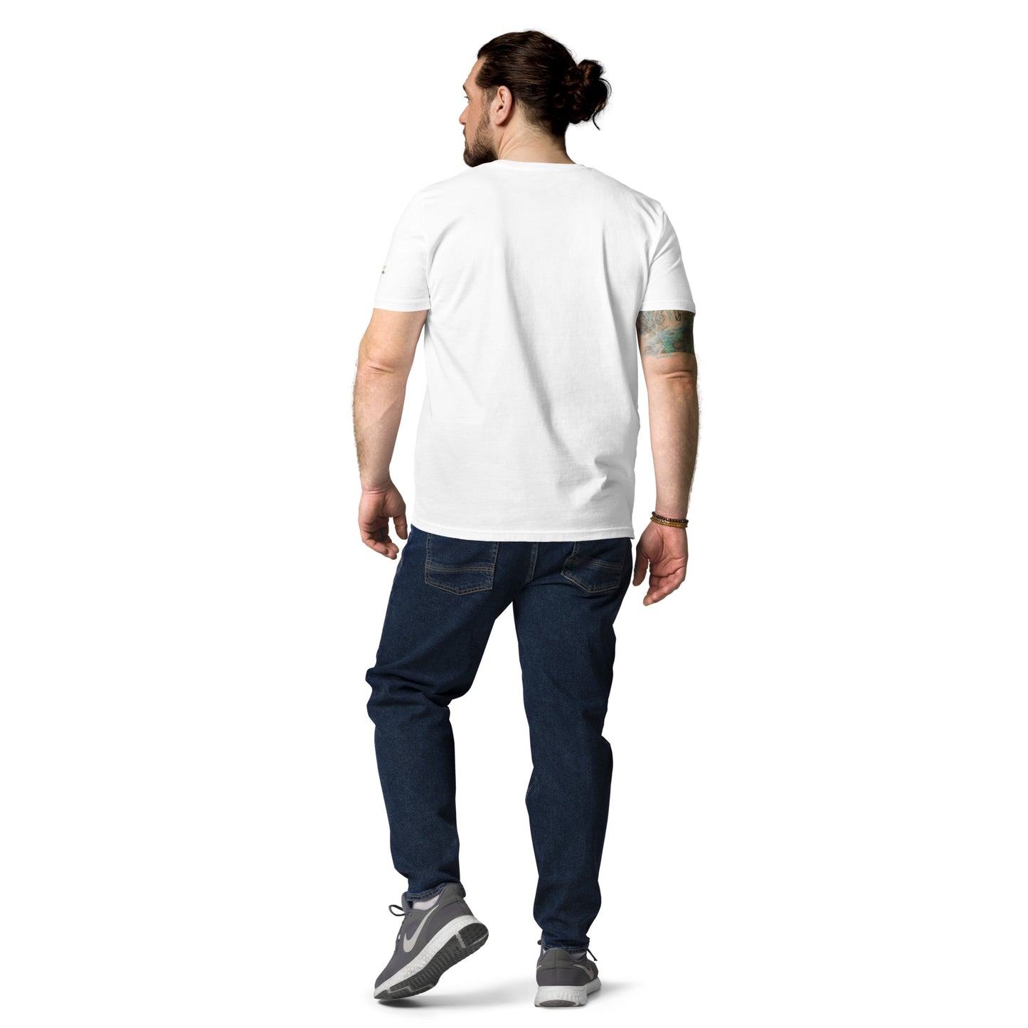 MUNDAKA TEE